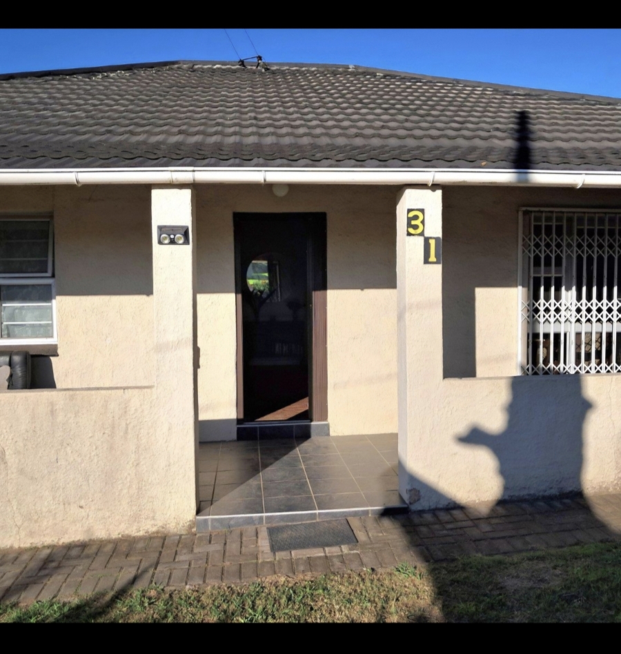 3 Bedroom Property for Sale in Summerpride Eastern Cape